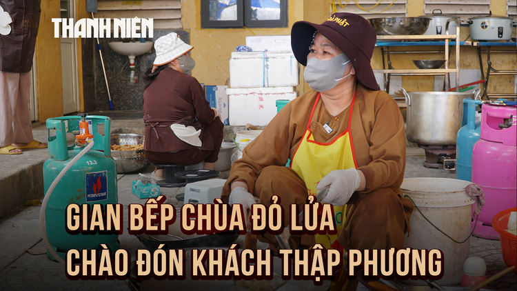 Rước xá lợi tại Đà Nẵng: Chùa Quán Thế Âm nấu hàng tấn đồ chay đãi khách