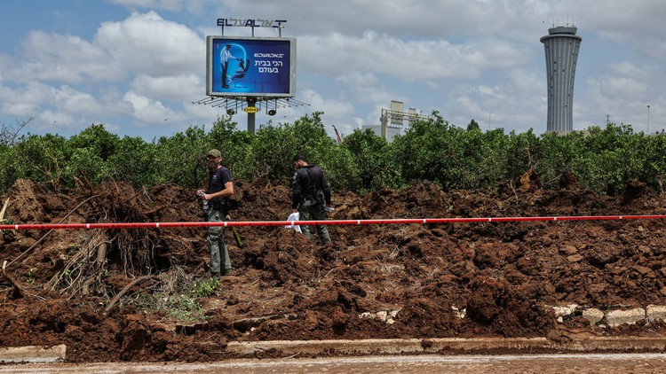 Tên lửa vượt 'Vòm sắt' bắn trúng sân bay, Israel thề đáp trả cả Houthi lẫn Iran