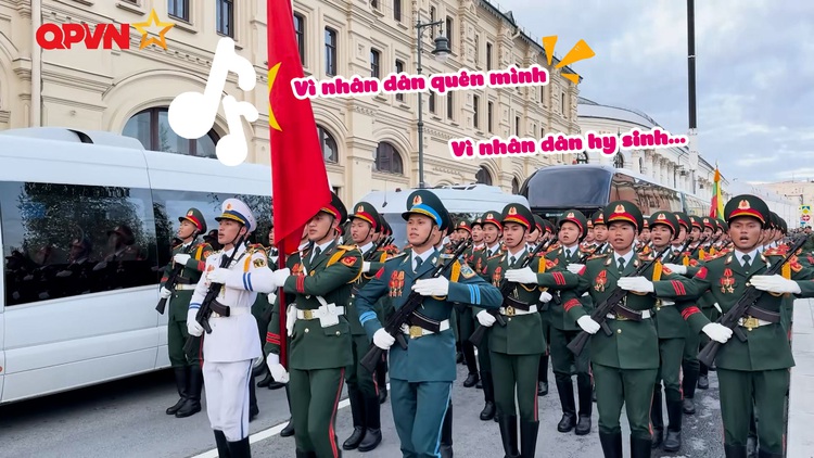 Bộ đội Việt Nam hát vang 'Vì nhân dân quên mình' ở Quảng trường Đỏ