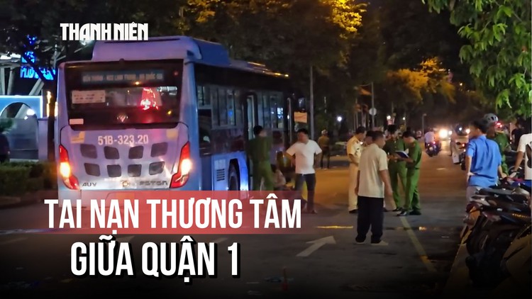 Bi kịch giữa quận 1: Va chạm xe buýt, người phụ nữ tử vong thương tâm