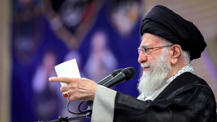 Đội ngũ quanh lãnh tụ Iran suy giảm sau đòn tấn công của Israel