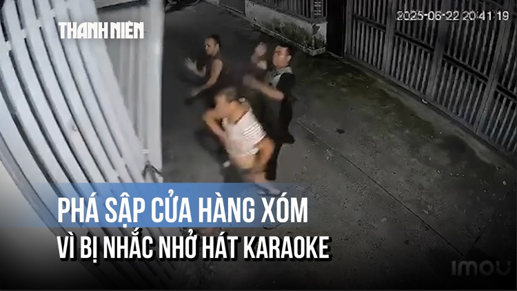 Bị nhắc nhở vì hát karaoke, kéo sập cửa nhà hàng xóm