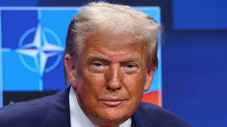 Ông Trump ca ngợi lệnh ngừng bắn vì Israel - Iran 'đánh nhau đủ rồi'