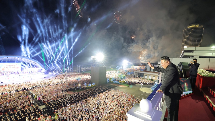 Xem nhà lãnh đạo Kim Jong-un dự khánh thành khu du lịch biển bề thế