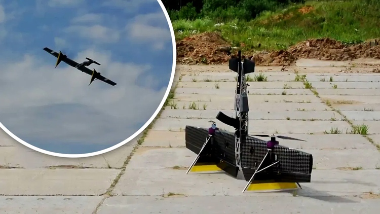 Đến thời drone cũng vác súng AK