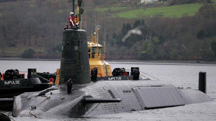 Anh bổ sung tàu ngầm hạt nhân, đầu tư quân đội sau cảnh báo của ông Trump