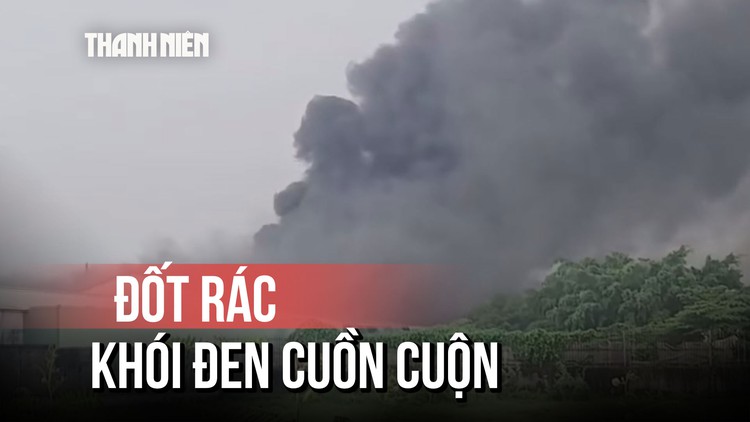 Nháo nhào 'chạy trốn' khói đen do đốt rác trong khu dân cư