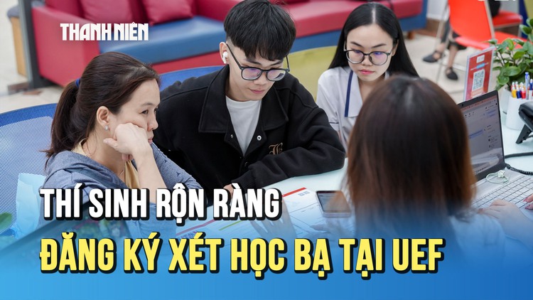 Rộn ràng đăng ký xét học bạ và nhận nhiều học bổng hấp dẫn tại Trường ĐH Kinh tế - Tài chính TP.HCM