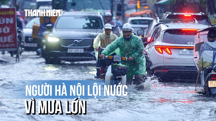 Mưa lớn tại Hà Nội, nhiều tuyến đường ngập sâu