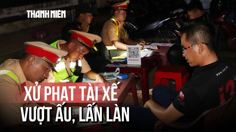 Tài xế vượt ẩu bị CSGT Đồng Nai xử phạt