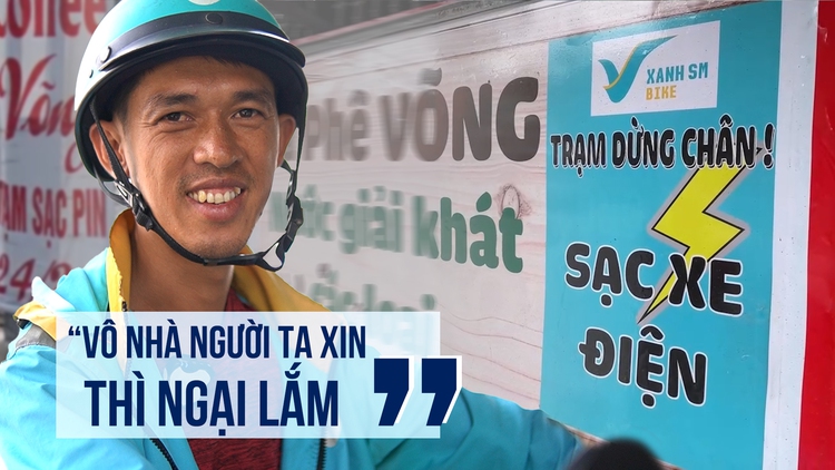 Những trạm sạc xe điện ‘một công đôi việc’ ở TP.HCM