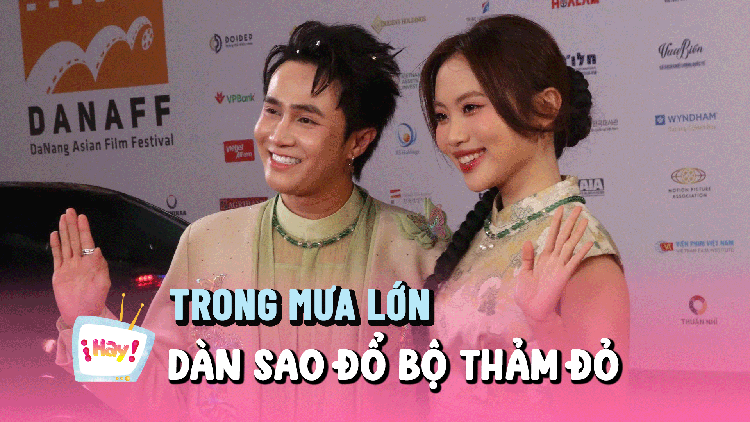 Phương Mỹ Chi, Đinh Ngọc Diệp, Thúy Diễm đội mưa dự thảm đỏ bế mạc Liên hoan phim châu Á Đà Nẵng 2025