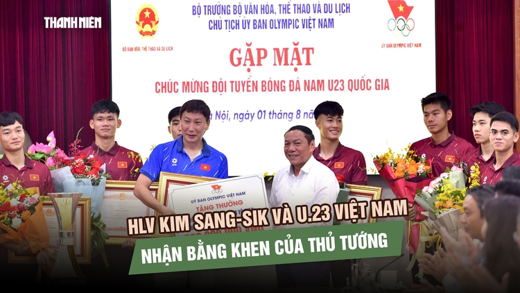 HLV Kim Sang-sik và U.23 Việt Nam được trao tặng Bằng khen của Thủ tướng