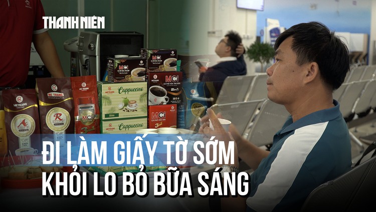 Làm giấy tờ sớm khỏi lo bỏ bữa: Hà Nội phục vụ điểm tâm miễn phí cho người dân