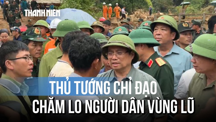 Thủ tướng đến hiện trường mưa lũ, chỉ đạo hỗ trợ người dân