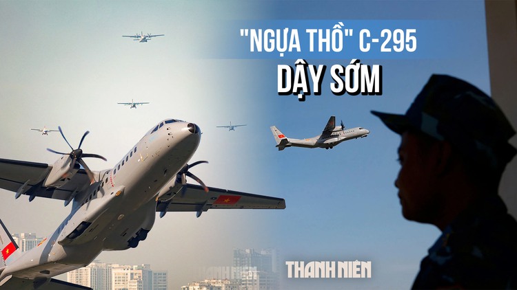 'Ngựa thồ' C-295 và 'đồng đội' họp đội hình trên bầu trời Hà Nội
