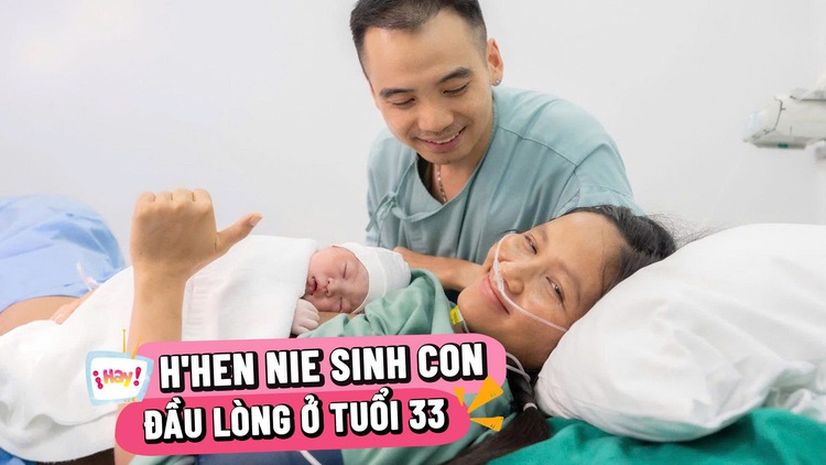 Hoa hậu H'Hen Niê đón con gái đầu lòng