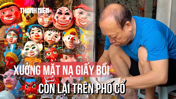 Xưởng mặt nạ giấy bồi còn sót lại trên phố cổ