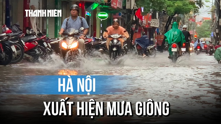 Hà Nội mưa giông dữ dội kéo dài do ảnh hưởng bão số 10