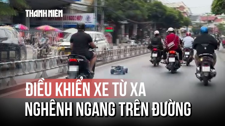 Xe điều khiển từ xa tiếng nổ như máy cưa, “nghênh ngang” chạy trên phố