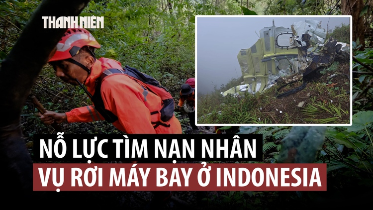 Máy bay Indonesia rơi ở vùng núi, chưa tìm thấy người