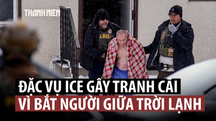 Đang hát karaoke, bị đặc vụ Mỹ bắt đẩy ra trời tuyết vì tưởng nhập cư lậu