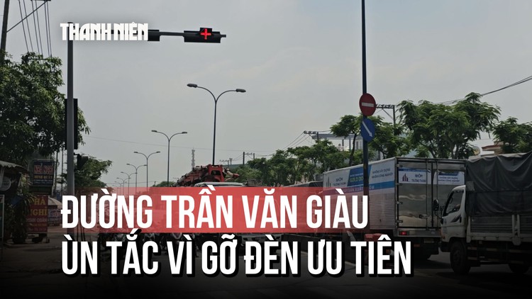Ùn tắc vì gỡ đèn ưu tiên ở đường Trần Văn Giàu: Sở Xây dựng TP.HCM nói gì?