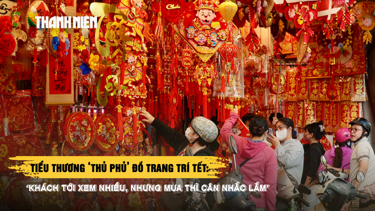 Tiểu thương ‘thủ phủ’ đồ trang trí: ‘Khách tới xem nhiều, nhưng mua thì cân nhắc lắm’