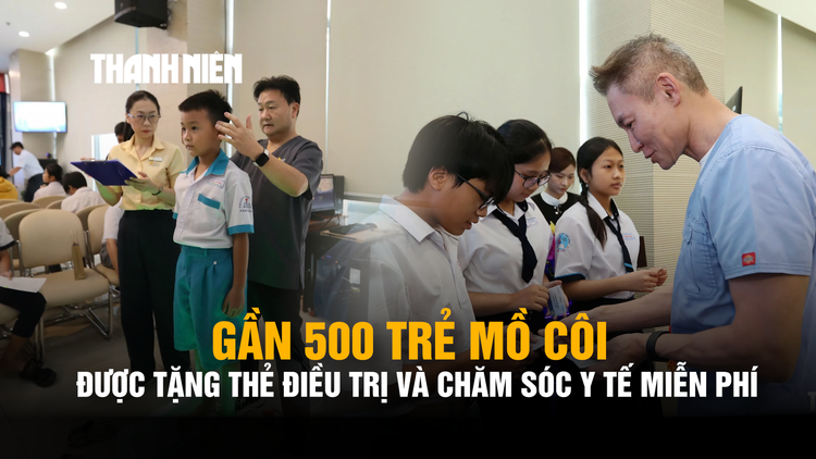 Gần 500 trẻ em mồ côi được tặng thẻ điều trị và chăm sóc y tế miễn phí trị giá 1,5 tỉ đồng