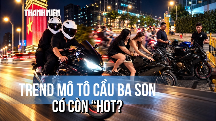 Sau một năm gây sốt, trend mô tô cầu Ba Son có còn hút khách?