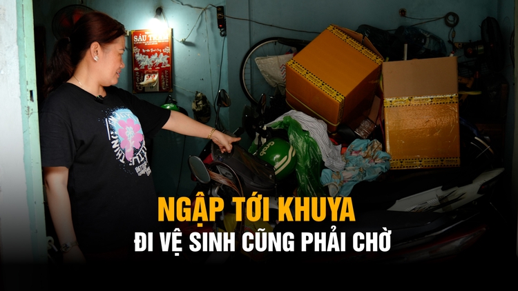 Ám ảnh ngập nặng trên đường D5: Đi vệ sinh cũng phải chờ