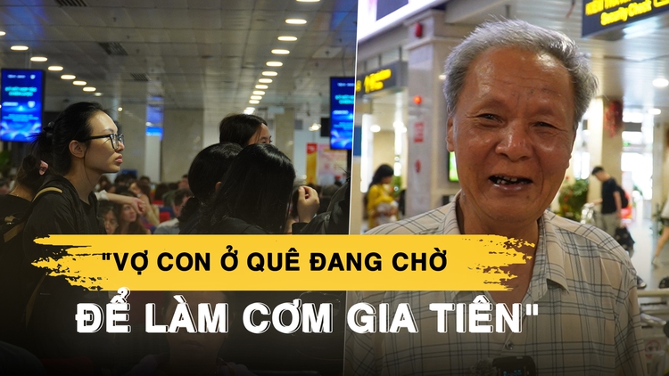 Tân Sơn Nhất bớt đông đúc ngày 29 tết: Chờ chuyến bay cuối về nhà đoàn viên
