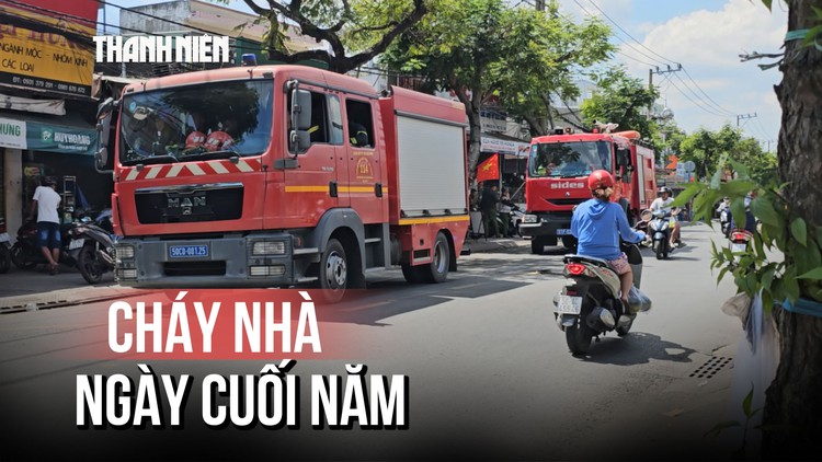 Cháy nhà trên Tỉnh lộ 10 ngày 29 Tết