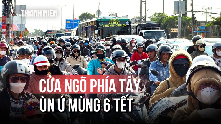 Biển người rồng rắn trở lại TP.HCM, cửa ngõ phía Tây ùn ứ sau tết