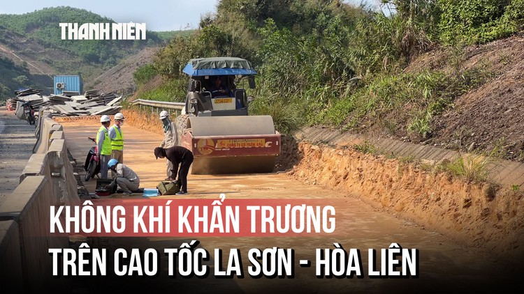 [FLYCAM] Hiện trạng thi công mở rộng cao tốc La Sơn – Hòa Liên: Huy động tối đa nhân lực, máy móc