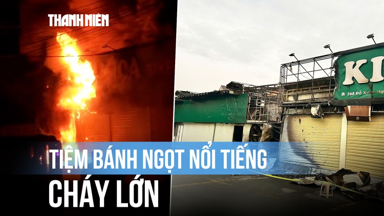 Lửa bao trùm tiệm bánh ngọt nổi tiếng ở TP.HCM