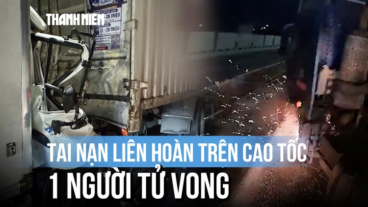 Khoảnh khắc va chạm tóe lửa trên cao tốc TP.HCM - Long Thành - Dầu Giây, 1 người tử vong