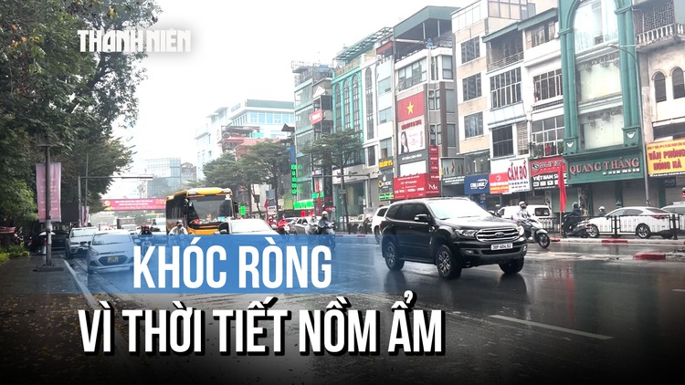 Người dân Hà Nội chật vật vì thời tiết nồm ẩm sau tết