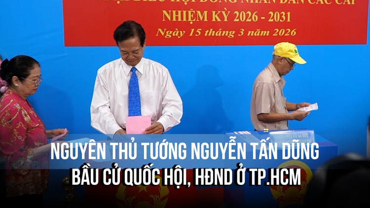 Nguyên Thủ tướng Nguyễn Tấn Dũng bỏ phiếu ở phường Xuân Hòa, TP.HCM