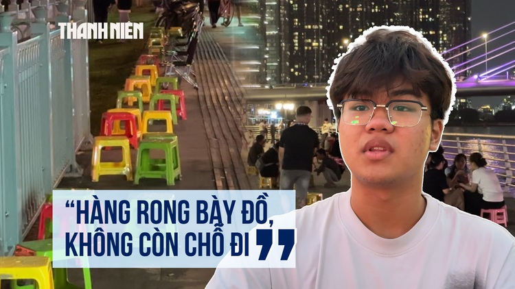 Bủa vây hàng rong chèo kéo, xe máy chiếm lối đi ở công viên khu vực bến Bạch Đằng