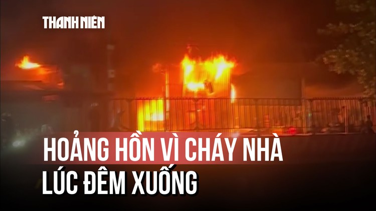 Cháy nhà ở TP.HCM, nhiều người kịp thoát thân
