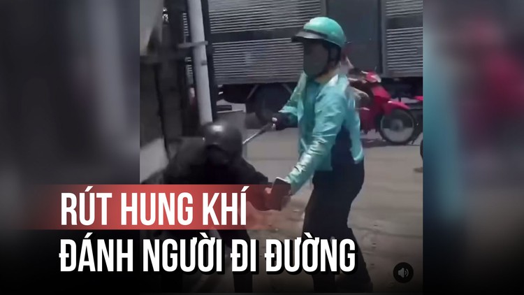 Xôn xao clip tài xế xe công nghệ rút 'gậy dũ' tấn công người đi đường