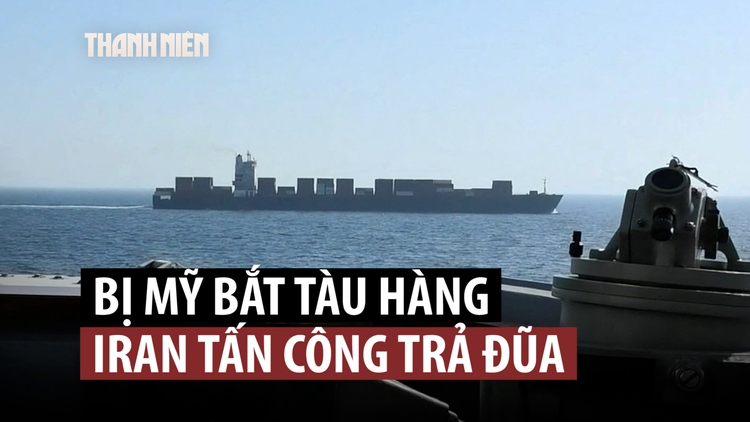 Iran nói tung UAV tấn công tàu quân sự Mỹ ở Hormuz