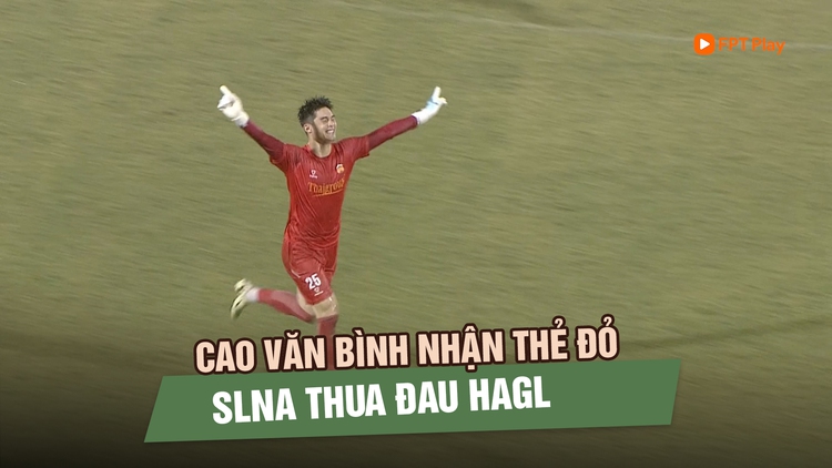 Cao Văn Bình nhận thẻ đỏ, SLNA thua đau HAGL trong cơn mưa sân Vinh