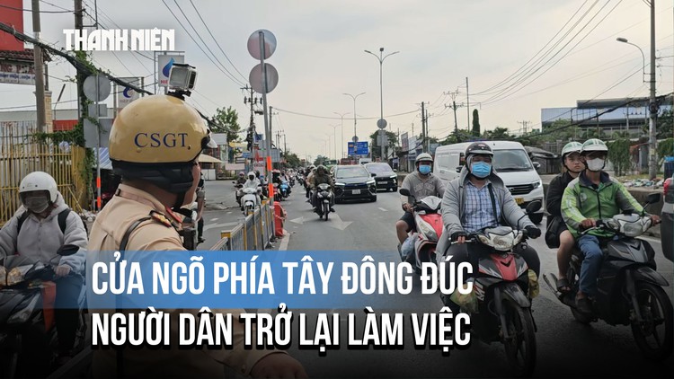 Dòng người đội nắng, 'nhích từng chút' quay lại TP.HCM ngày cuối nghỉ lễ
