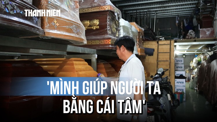 Con trai quyết nối nghiệp cha, làm việc ít ai dám làm: Điều nhận lại không phải tiền