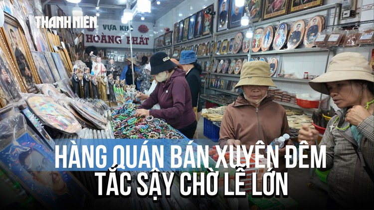 Khách hành hương đổ về Tắc Sậy, chủ quán bán xuyên đêm không kịp ăn uống