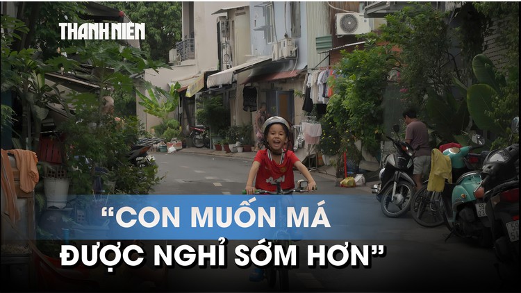 Cậu bé đạp xe bán trứng gây sốt vì lời rao độc lạ: Ấp ủ món quà dành cho mẹ