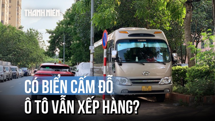 Lòng đường biến thành bãi đỗ xe dịch vụ: Cư dân bất an vì mất an toàn giao thông