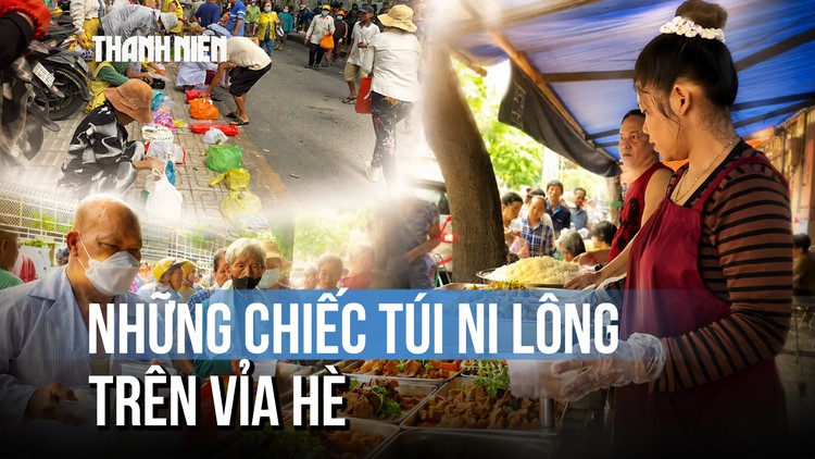 Kỳ lạ ‘văn hóa xếp hàng’ bằng túi ni lông trước cổng bệnh viện